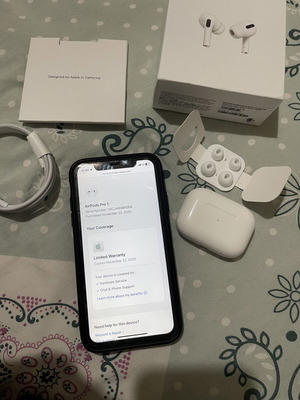 AirPods Pro 1st Gen with MagSafe Case new, complete set