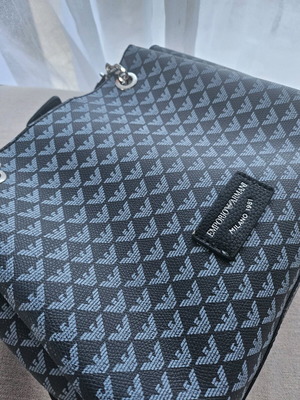 Γυναικεία τσάντα χειρός Emporio Armani σαν καινούργιο