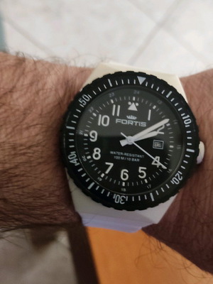 Fortis 42mm Colours Series watch like new with plastic bracelet and battery
