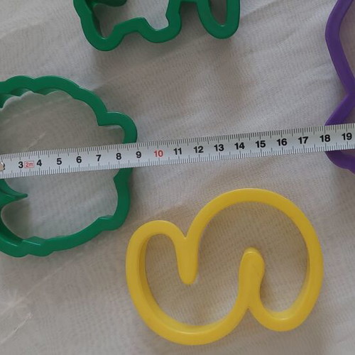Plastic Cookie Cutters Set of 10 Letters and Animals like new
