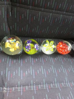 Murano paperweights 1970 new, set of 4 pieces