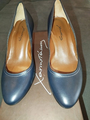 Chaniotakis blue pumps new with 6 cm heel