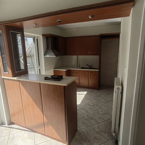 Apartment 70 sqm 5th floor in Keratsini with 2 bedrooms and balconies