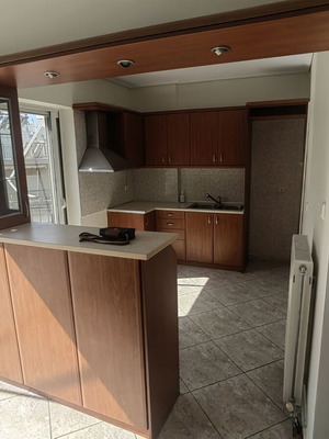 Apartment 70 sqm 5th floor in Keratsini with 2 bedrooms and balconies