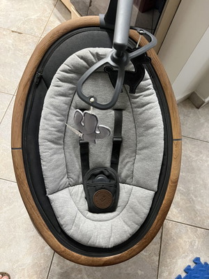 Maxi Cosi Cassia Beyond Graphite baby rocker like new