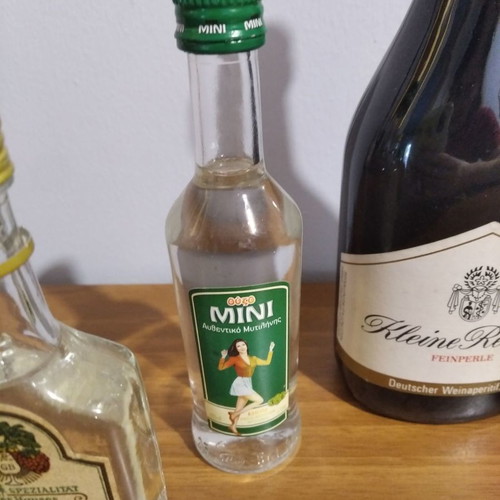 Miniature bottles used, pack of 6, liqueur drinks wine