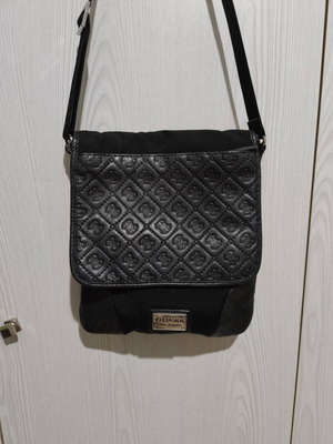 Guess crossbody bag like new