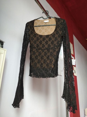Long-sleeve blouse with lace like new, size S