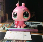 Littlest Pet Shop ULTRARARE Deco Ladybug used