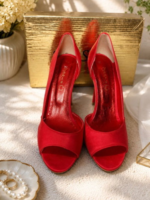 Red satin peep-toe stilettos size 37 like new
