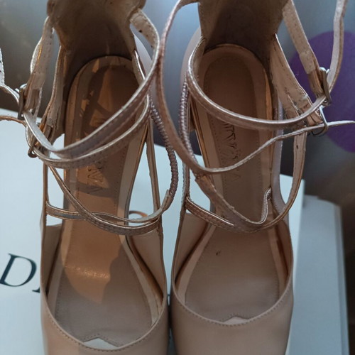 Divine Follie leather women's peep toe heels like new, size 36, beige