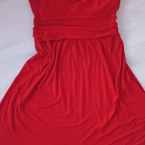 Red mako dress used, size M