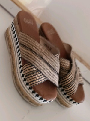 Γυναικεία flatform Estil μεταχειρισμένη, καφέ, μέγεθος 38