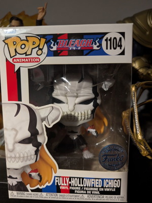 Fully-Hollowfied Ichigo 1004 Special Edition Funko Pop like new