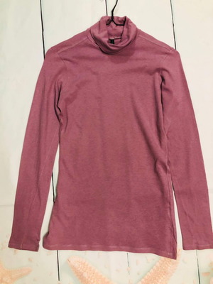 Top *BENETTON* In good condition.