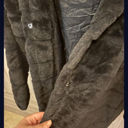 Synthetic women's fur coat like new, black, one size by Silia D