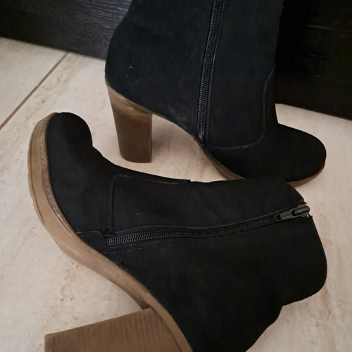 Pyramis ankle boots size 37 used, crepe heel, black and orange