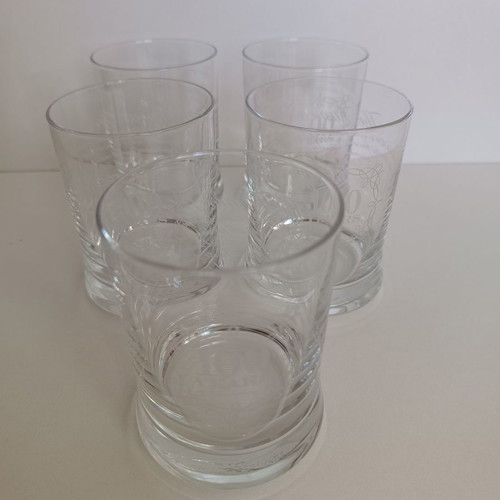 Set of 5 collectible whisky glasses The Famous Grouse like new