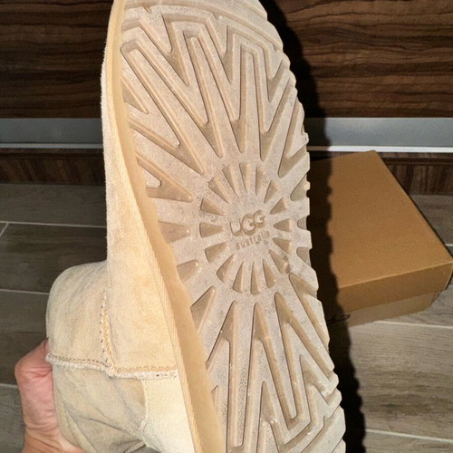 Ugg Classic Short Boots beige like new size 39