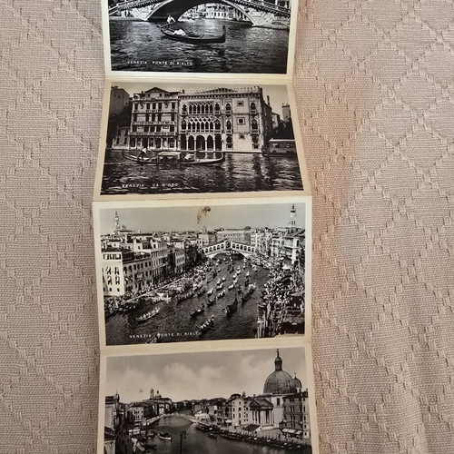 Ricordo di Venezia vintage postcard album, 20 views