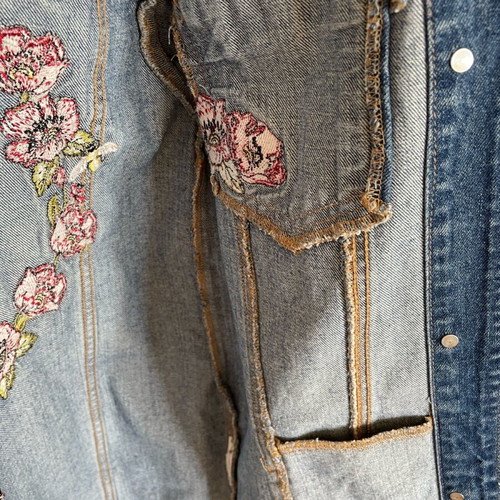 Jean jacket with embroidery Stradivarius used, size S