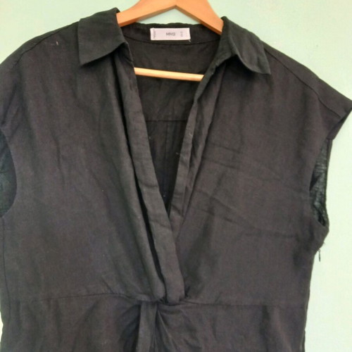 Mango mini dress with V neck collar size large new, black, linen viscose