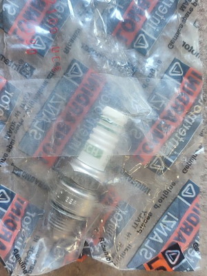 Bosch spark plug new in packaging