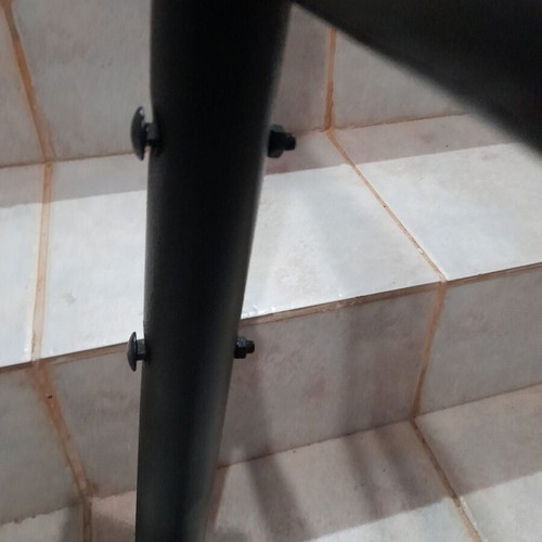 Metal single bed frame like new with slats 90x200 cm