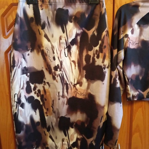 Inna Manoli set cropped top and skirt like new, beige brown