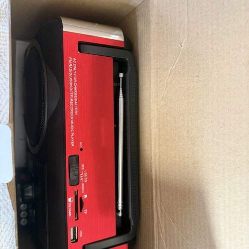 Fepe FP-910RC X-Bass portable digital radio