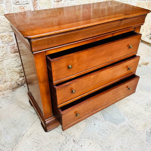 Vintage chest of drawers made of solid mahogany like new