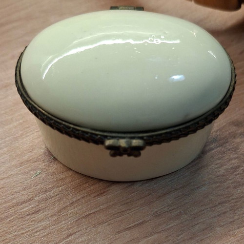 Vintage jewelry box like new