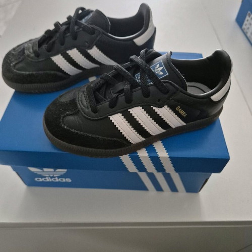 Adidas kids shoes used, size 25