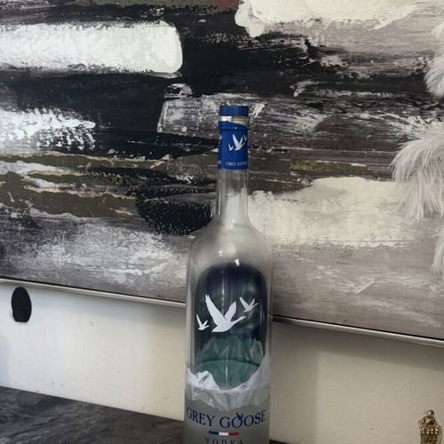 Grey Goose Vodka 1L empty bottle like new