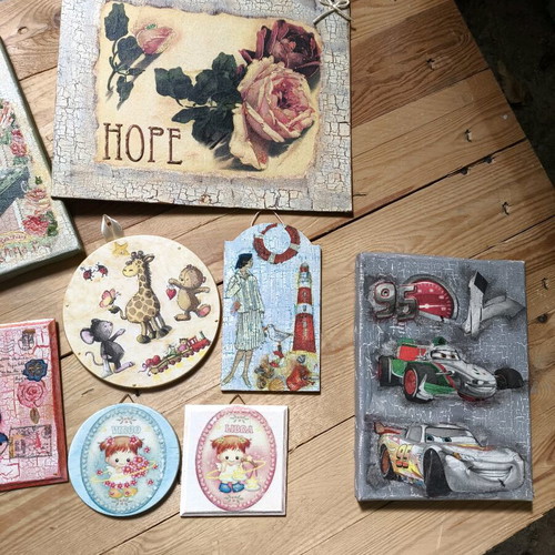 Wall frames new, pack of 11, various designs and sizes