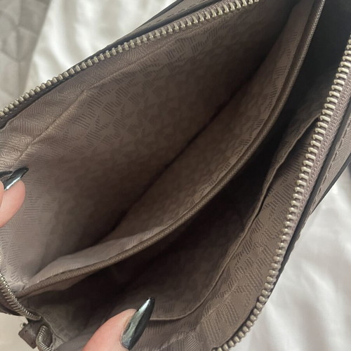 Michael Kors Jet Set Crossbody Bag like new, grey and brown