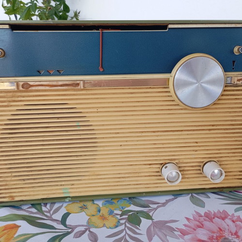 Vintage Philips radio model B3X06T used, decorative 1960s