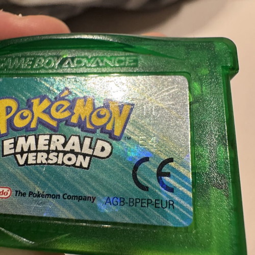 Pokémon Emerald Version Nintendo Game Boy Advance like new