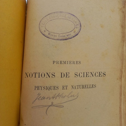 Premieres Notions de Sciences Physiques et Naturelles science book used 1901 French edition