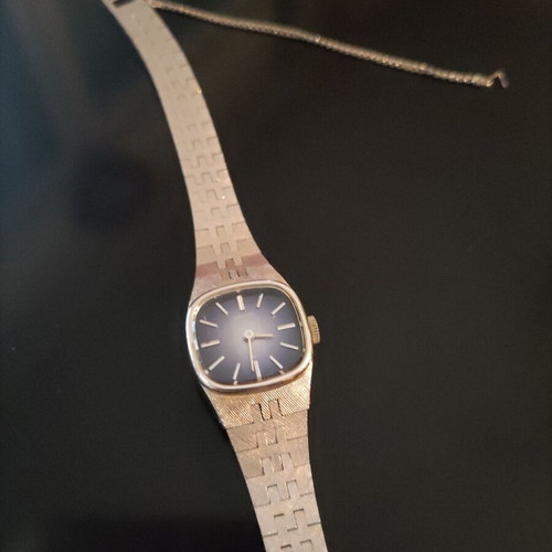 Seiko women's watch like new, silver, WGP back, st. steel, Japan