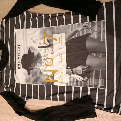 Long-sleeve shirt like new, black and white