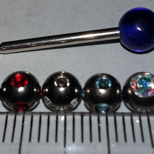 Body piercing new barbell balls