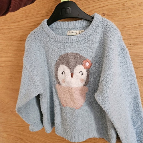 Used sweaters for 24-month-old girl, 2 pieces