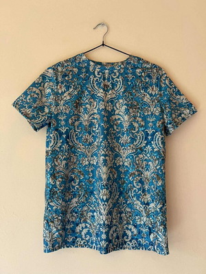 A-Style women's t-shirt blue with royal motifs size M like new