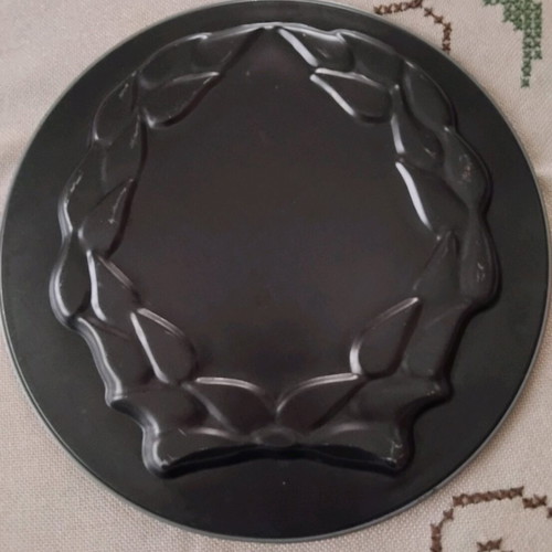 Inset bases for cake wreath, set of 4, like new