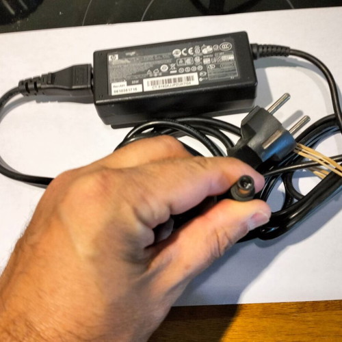 HP laptop power supply 65W 18.5V 3.5A PA-1650-02HC like new