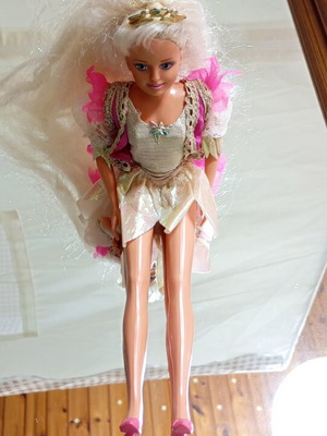 Sindy doll like new