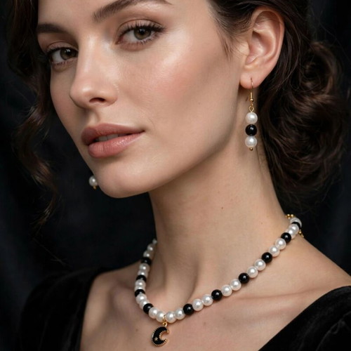 Handmade black-white beaded necklace and earings set.