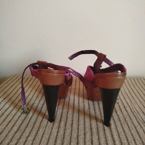 Schutz sandals size 36 like new, multicolor