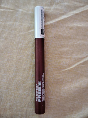 The Body Shop Freestyle Multi Tasking Crayon like new